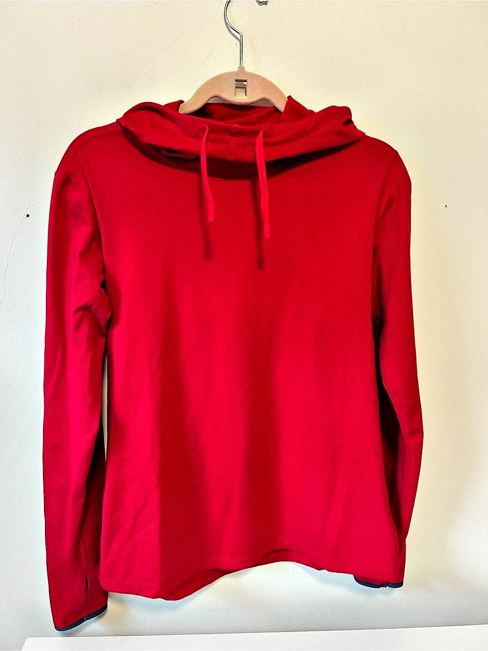 Nike Pro Dri-FIT Athletic Hoodie in Red Large